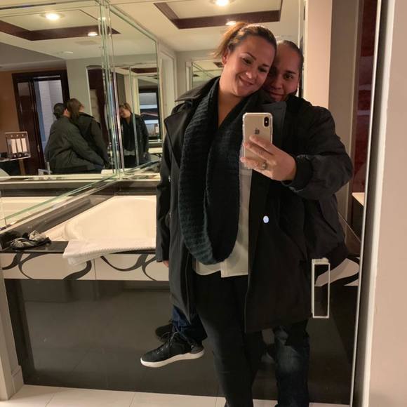 Meet your Posher, Waynett - Picture 1 of 1